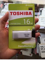 USB 16 GB TOSHIBA