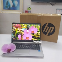 Laptop HP 240 G8 i5-1135G7/8GB RAM/256GB SSD/14" Full HD/Intel Iris Xe Graphics